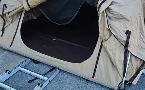 Smittybilt overlander XL rooftop tent