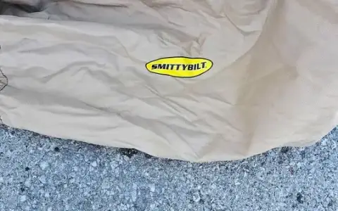 Smittybilt overlander XL rooftop tent