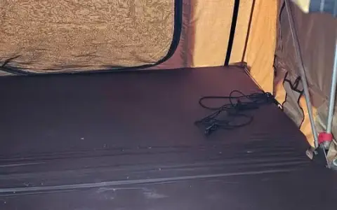 Smittybilt overlander XL rooftop tent