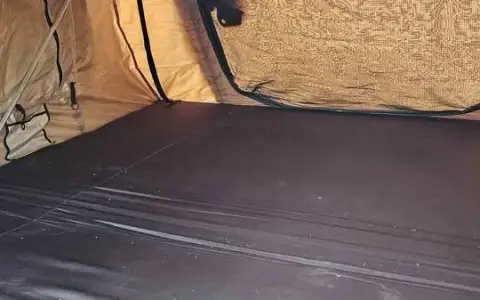 Smittybilt overlander XL rooftop tent