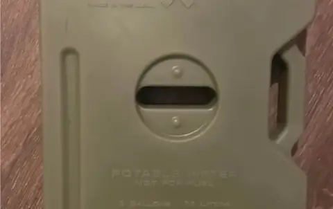 RotoPax 2 gallon water can