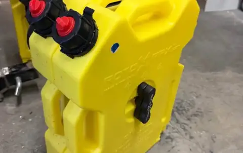 Rotopax diesel container with Seasucker mount