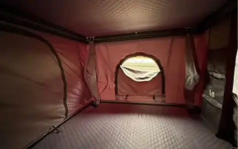 CVT Mt st Helen’s hard shell rooftop tent