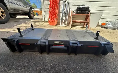 Overland Roof Box Vault by Pelican with Maxtraxx