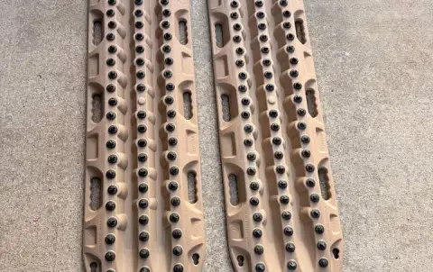 Maxtrax XTREME Recovery Boards | Desert Tan