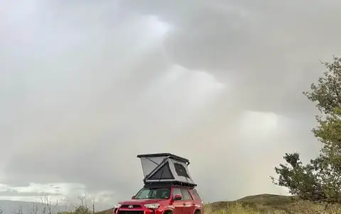 Freespirit Evolution V2 hardshell Rooftop Tent