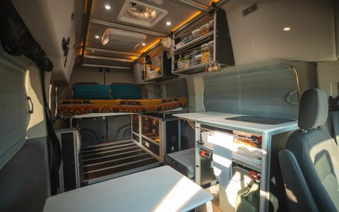 2019 Ford Transit - Vandoit High Roof LIV