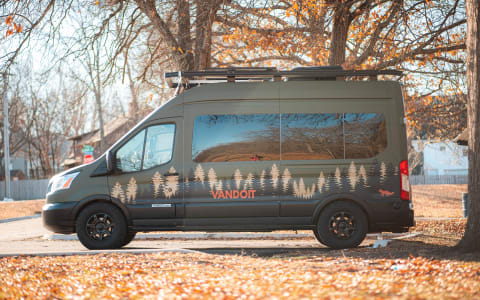 2019 Ford Transit - Vandoit High Roof LIV