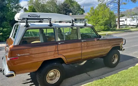 1988 Jeep Grand Wagoneer