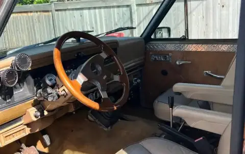 1988 Jeep Grand Wagoneer