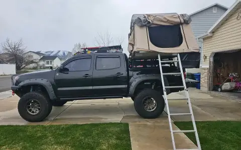 Smittybilt rooftop tent