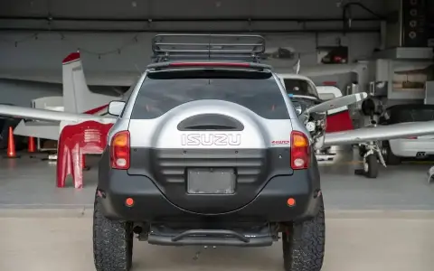 1999 Isuzu VehiCROSS