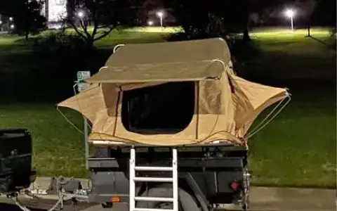 Smitty built roof top tent