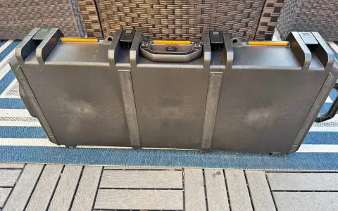 Pelican Vault V700 Takedown Case