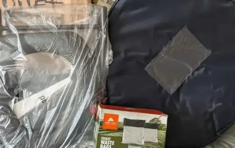 Camping Toilet Set-Privacy tent-Seat-Bags