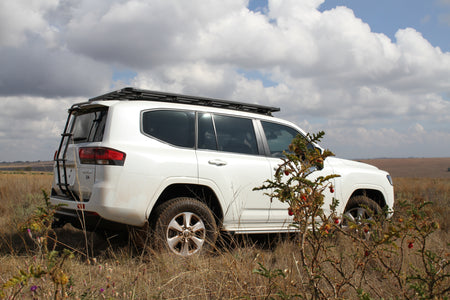 Toyota Land Cruiser 300 Series (Lexus LX600) K9 Ro