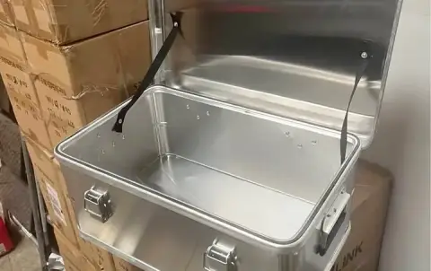 12 50L Swiss link cases