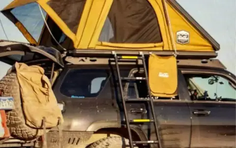 CVT Mt. Hood Hardshell Rooftop Tent