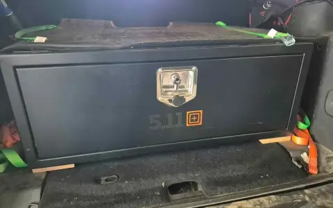 Smittybilt lockable storage