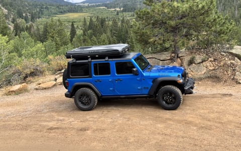 Wrangler with Roofnest Rooftop Tent
