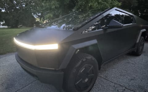 Cybertruck 4X4 Camper