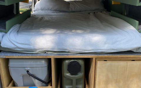 Cozy Camper Van – Road Trip Ready Adventure Van!