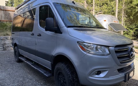 2022 Thor Tranquility 4x4: Luxury Vanlife Meets Of