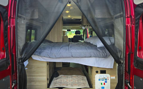 2021 Winnebago Solis | Roof Tent Sleeps 4