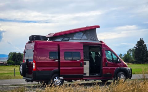 2021 Winnebago Solis | Roof Tent Sleeps 4