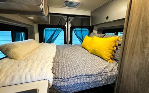 2021 Winnebago Solis | Roof Tent Sleeps 4