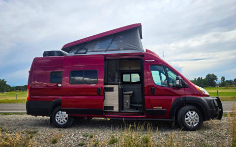 2021 Winnebago Solis | Roof Tent Sleeps 4