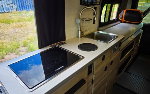 2021 Winnebago Solis | Roof Tent Sleeps 4