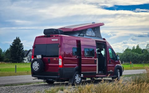 2021 Winnebago Solis | Roof Tent Sleeps 4