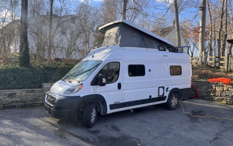 Adventure-Ready Winnebago Solis 59PX – Sleeps 4, S