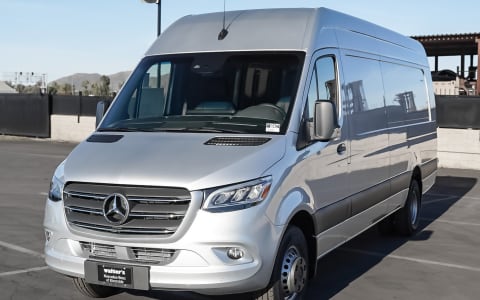 2023 Mercedes Ultimate Coach