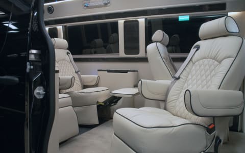 2023 Mercedes Ultimate Coach