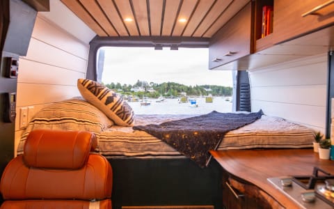 Luxury Off-Grid Campervan - Professionally Convert