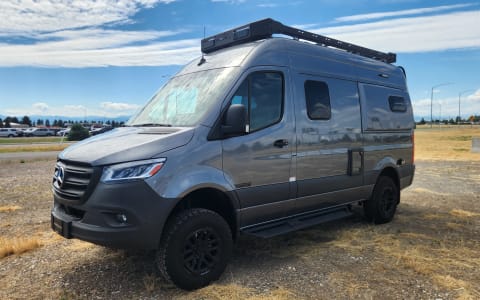2025 AWD Winnebago Revel 44E 