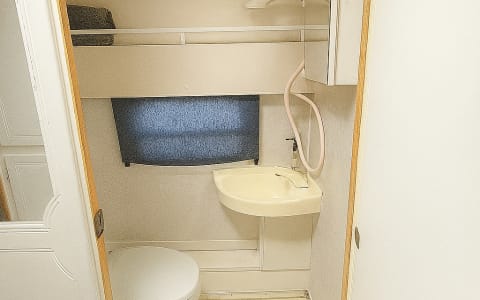 Class B Camper Van w/ Full Bath & Kitchen | Perfec