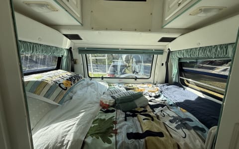 Adventure-Ready 1995 Pleasure-Way Camper Van – Sle