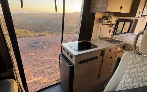 The Yonder Van! 2023 Solis Off-Grid Adventure-Read