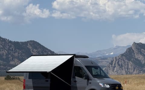 Mira: The all-season, family-friendly 4x4 TOURIG S