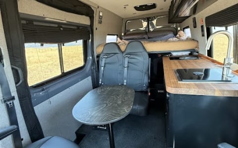 Mira: The all-season, family-friendly 4x4 TOURIG S