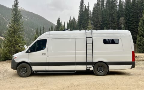Dog Friendly Cozy Living Campervan!