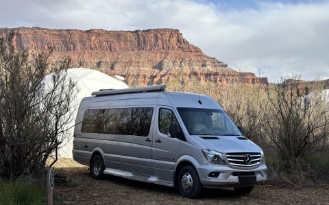Silver Arrow - Premium Mercedes Sprinter Van