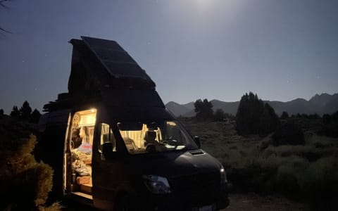 Sight Seeing Family Camper Sight Seeing Family Camper