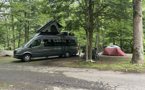 Sight Seeing Family Camper Sight Seeing Family Camper