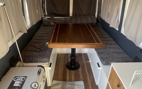 Sight Seeing Family Camper Sight Seeing Family Camper