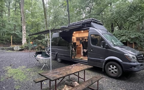 Sight Seeing Family Camper Sight Seeing Family Camper
