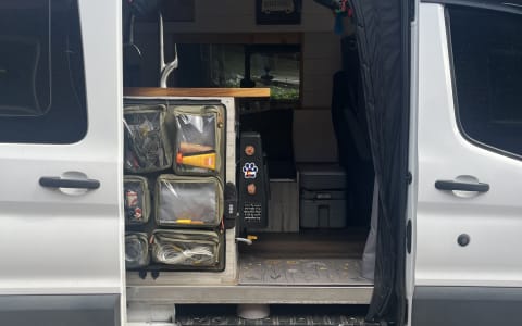 VAN-A-WHITE (Pet & Mtn Bike Friendly)